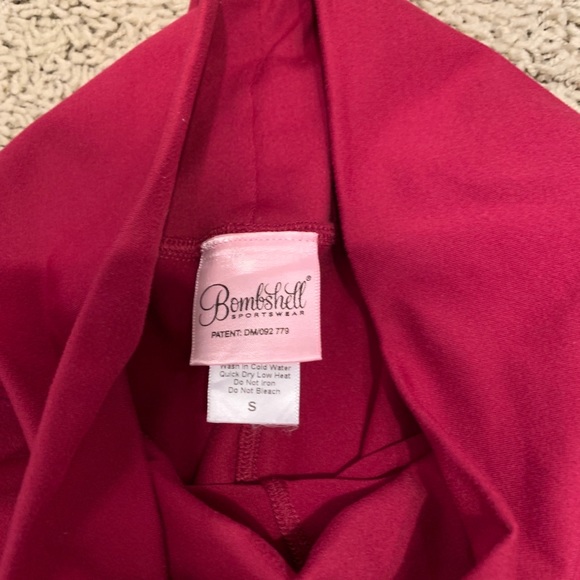 bombshell sportswear - Picture 4 of 5